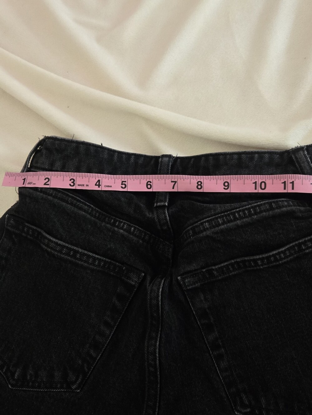 Abercrombie & Fitch 90's Relaxed Jeans Curve Love High Rise Split Hem Black 26/2 - Picture 4 of 6